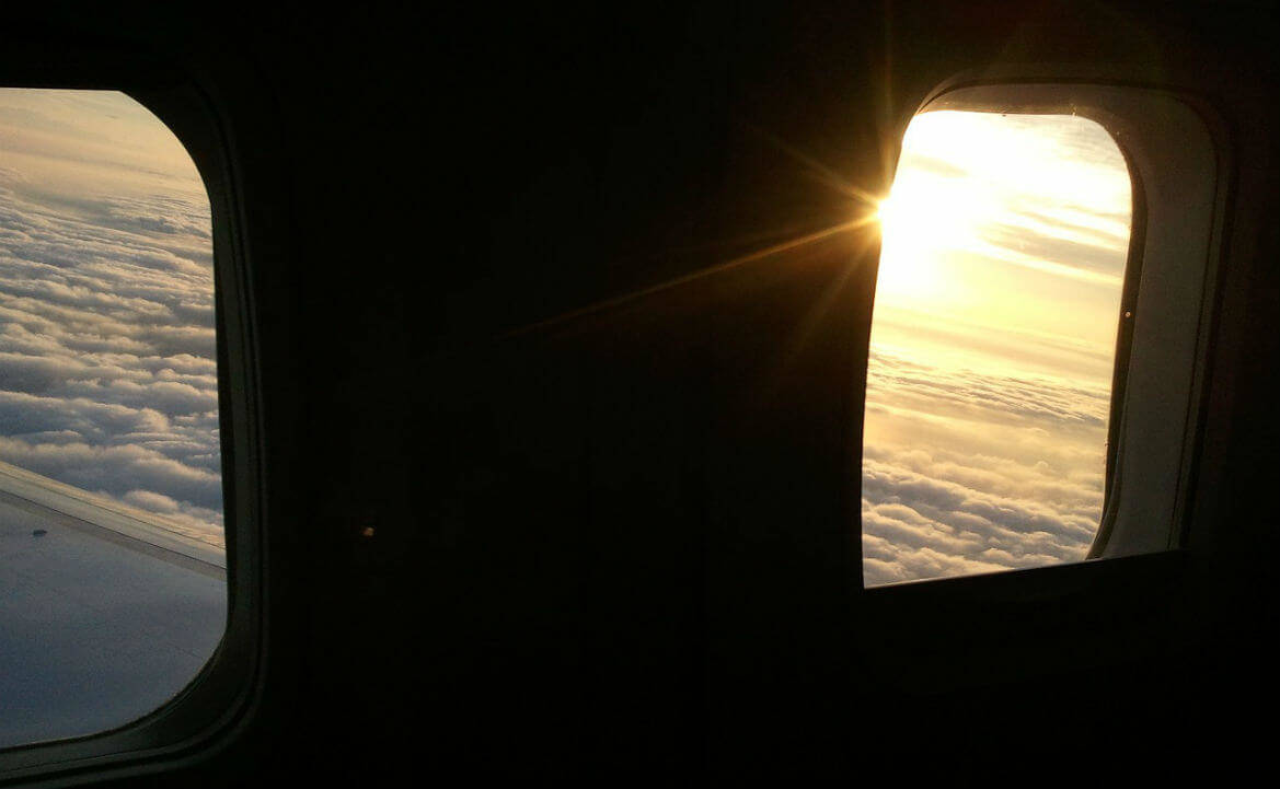 ¿Te has preguntado alguna vez por qué las ventanas de los aviones son ovaladas? por que las ventanas de los aviones son ovaladas